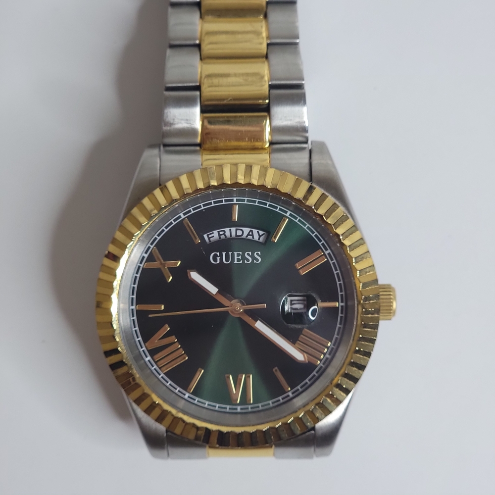 Guess Connoisseur GW0265G8 men's Watch Two-Tone Gold and Silver Watch
